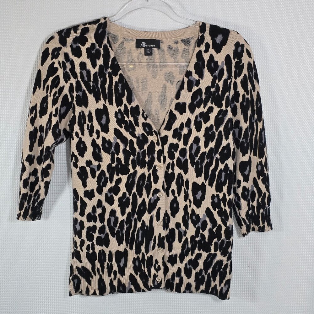 AB Studio Leopard Print Cardigan Women’s M 3/4 Sleeve Soft Knit Trendy Chic